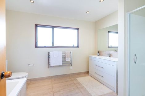 Photo of property in 5 Pyatt Crescent, Saint Johns, Auckland, 1072