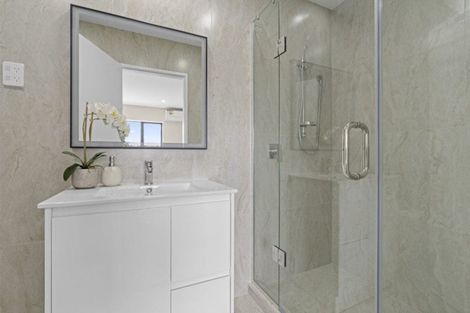 Photo of property in 1/18 Hutchinsons Road, Bucklands Beach, Auckland, 2014