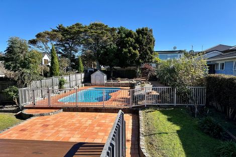Photo of property in 11 Katui Street, Castor Bay, Auckland, 0620