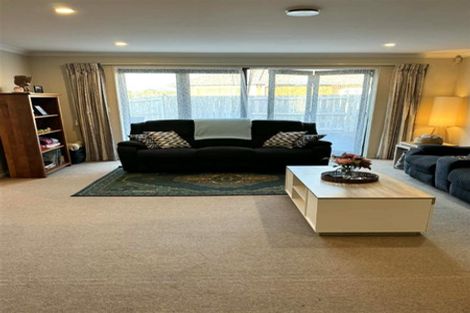 Photo of property in 42 Peter Hall Drive, Kelvin Grove, Palmerston North, 4414