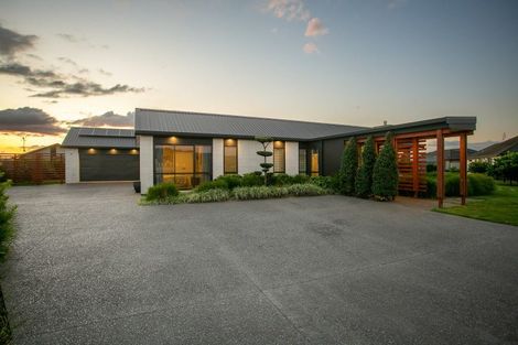 Photo of property in 75 Baxter Michael Crescent, Cambridge, 3434