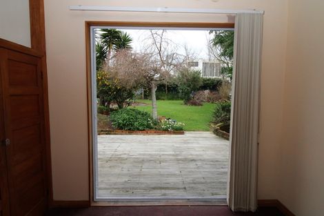 Photo of property in 82 Mangorei Road, Strandon, New Plymouth, 4312