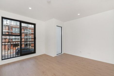 Photo of property in 31 Falcon Crescent, Hobsonville, Auckland, 0618