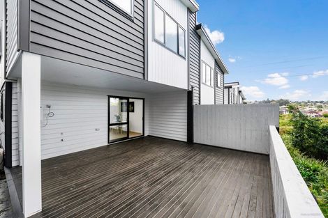 Photo of property in 7 Liban Place, Massey, Auckland, 0614