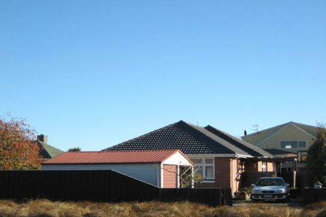 Photo of property in 2/411 Main North Road, Redwood, Christchurch, 8051