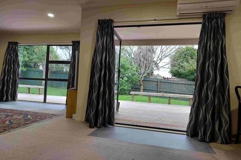 Photo of property in 42 Triangle Road, Massey, Auckland, 0614