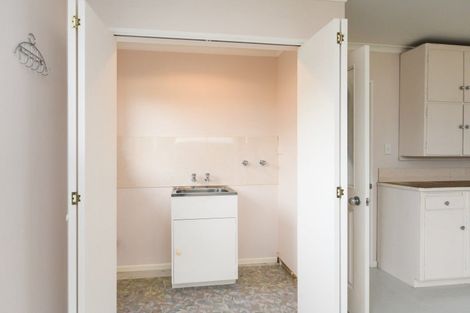 Photo of property in 28 Cedar Crescent, Feilding, 4702