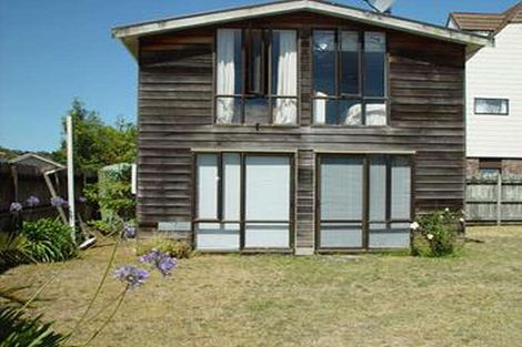 Photo of property in 41 Banks Street, Cooks Beach, Whitianga, 3591