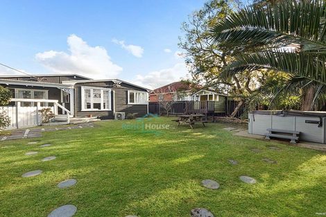 Photo of property in 78 Swanson Road, Henderson, Auckland, 0610