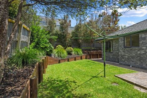 Photo of property in 56 Cabeleigh Drive, Helensville, 0800