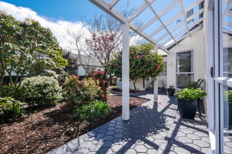 Photo of property in 2 Kings Avenue, South Dunedin, Dunedin, 9012