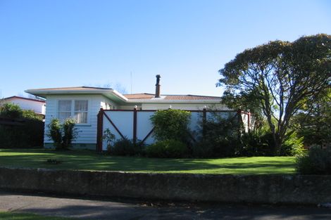 Photo of property in 32 Abraham Crescent, Milson, Palmerston North, 4414