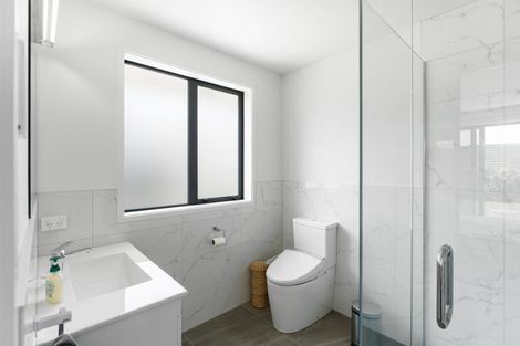 Photo of property in 12 Morepork Drive, Waikanae, 5036