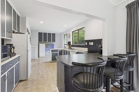 Photo of property in 14 Balliol Drive, Tawa, Wellington, 5028