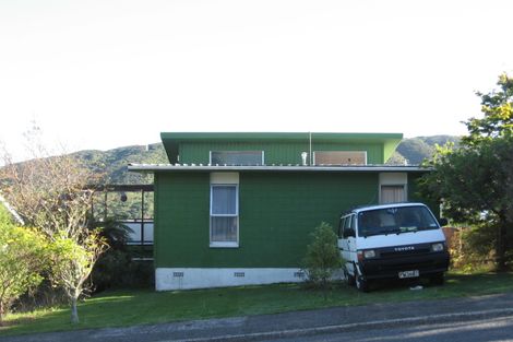 Photo of property in 29 Kingsley Street, Stokes Valley, Lower Hutt, 5019