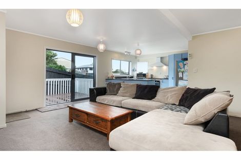 Photo of property in 6 Herald Way, Welcome Bay, Tauranga, 3112