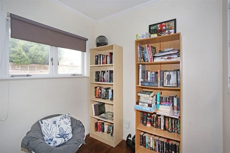 Photo of property in 17 Orchard Rise, Rosehill, Papakura, 2113