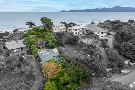 Photo of property in 52 Forest Road, Raumati South, Paraparaumu, 5032