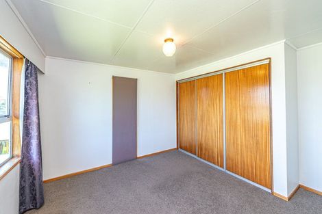 Photo of property in 16 Swinbourne Street, Waverley, 4510