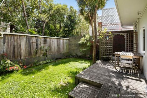 Photo of property in Hobson Flats, 2/1 Hobson Street, Pipitea, Wellington, 6011