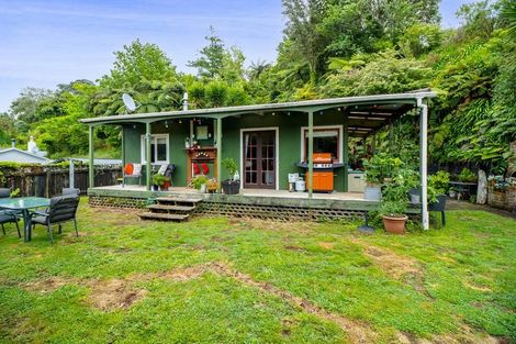 Photo of property in 118 Huatoki Street, Frankleigh Park, New Plymouth, 4310