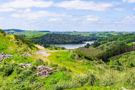 Photo of property in 128 Kamea Place, Maungaturoto, 0587