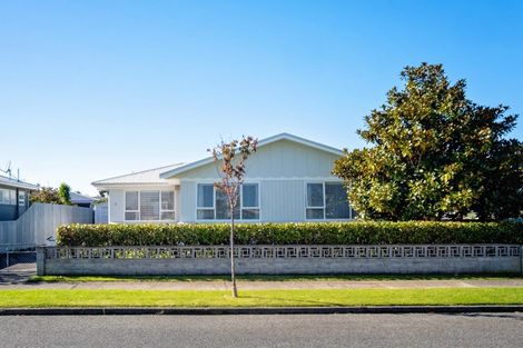 Photo of property in 16 Foster Terrace, Onekawa, Napier, 4110