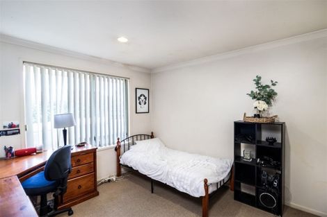 Photo of property in 5a Mountain Road, Mount Wellington, Auckland, 1072