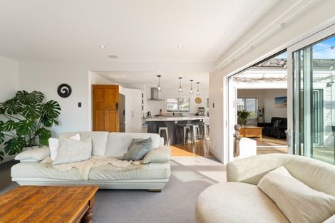 Photo of property in 33 Ings Avenue, Saint Clair, Dunedin, 9012