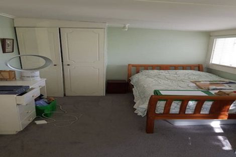 Photo of property in 38 Sunnynook Road, Sunnynook, Auckland, 0620