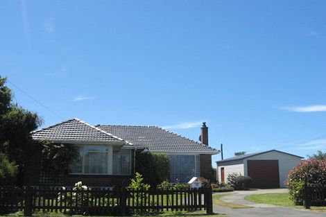 Photo of property in 17 Cossar Street, Burwood, Christchurch, 8083