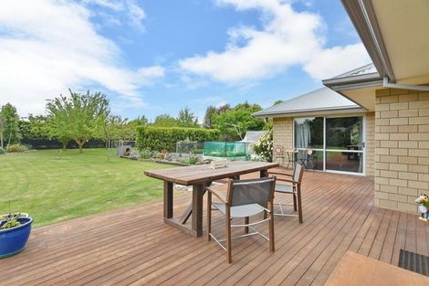 Photo of property in 9 Riverside Way, Amberley, 7410