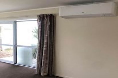 Photo of property in 1/36 Exmouth Road, Northcote, Auckland, 0627