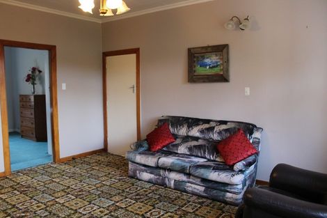 Photo of property in 14 Level Street, Dipton, 9791