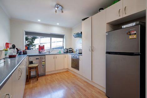 Photo of property in 15 Millstream Drive, Henderson, Auckland, 0610