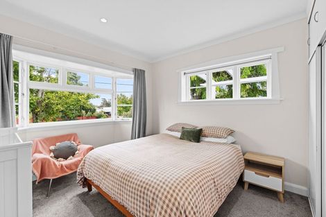 Photo of property in 211 Fifield Terrace, Opawa, Christchurch, 8023