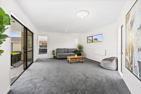 Photo of property in 158 Winchester Street, Levin, 5510