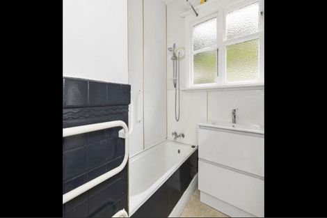 Photo of property in 68a Cliffs Road, Saint Clair, Dunedin, 9012