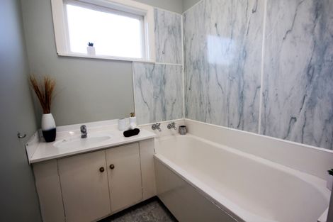 Photo of property in 9b Edmonds Street, Woolston, Christchurch, 8062