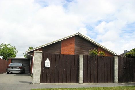 Photo of property in 1 Bateman Avenue, Bryndwr, Christchurch, 8053