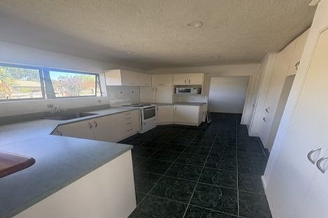 Photo of property in 14 Kaweka Place, Havelock North, 4130
