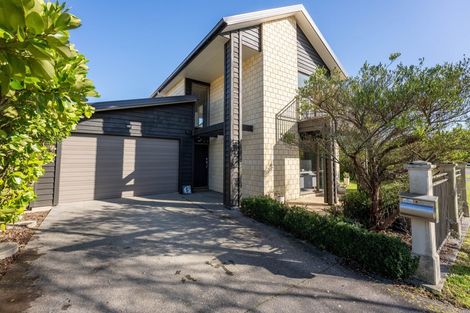 Photo of property in 42 Waterstone Avenue, Paraparaumu, 5032