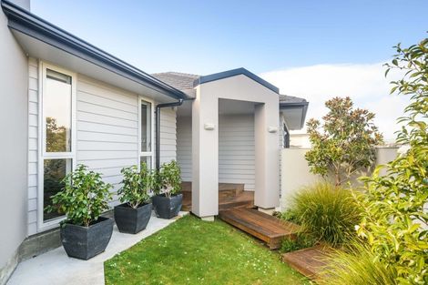 Photo of property in 8 Silkwood Place, Fitzherbert, Palmerston North, 4410