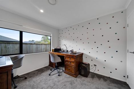 Photo of property in 36 Fernbrook Drive, Hurworth, New Plymouth, 4310