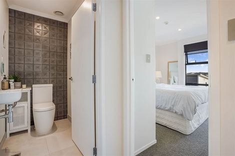 Photo of property in 8 Raranga Lane, Hobsonville, Auckland, 0616