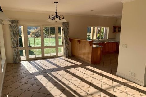Photo of property in 154 Awa Road, Kumeu, 0891