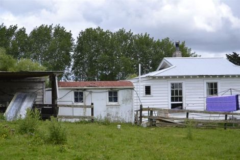 Photo of property in 34 Whakapirau Road, Maungaturoto, 0583