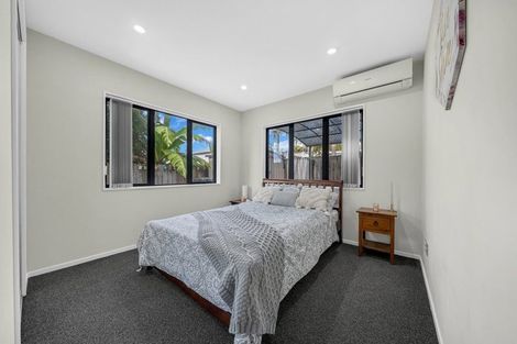 Photo of property in 12 Nandi Lane, Ranui, Auckland, 0612