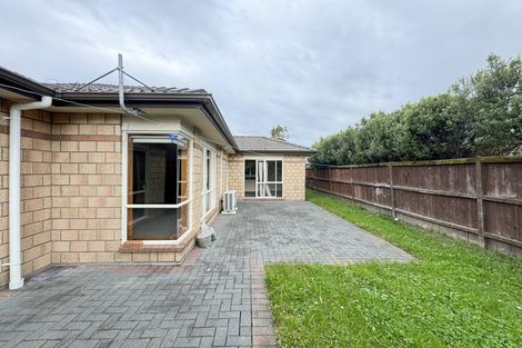 Photo of property in 16 Monash Place, Flat Bush, Auckland, 2016