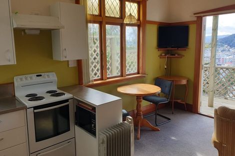 Photo of property in 48 Mortimer Terrace, Aro Valley, Wellington, 6021